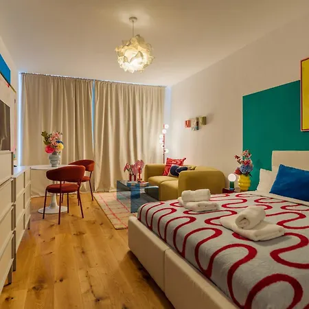 Grosszuegiges Design I 2 Schlafzimmer I Ruhig In Dritter Etage I Neustadt Appartement