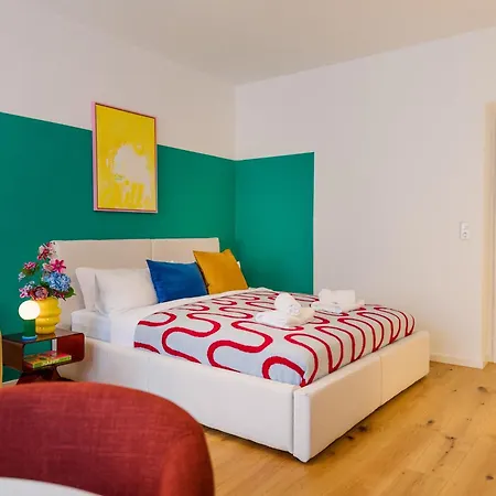 Grosszuegiges Design I 2 Schlafzimmer I Ruhig In Dritter Etage I Neustadt Appartement *