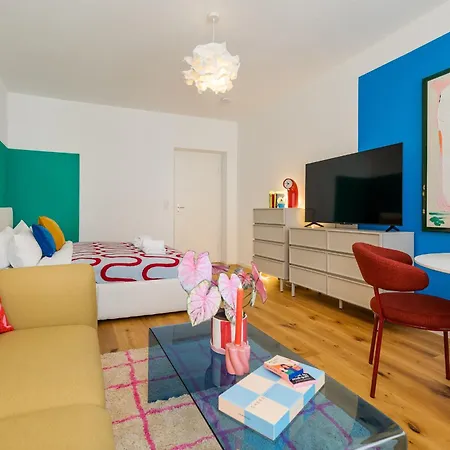 Grosszuegiges Design I 2 Schlafzimmer I Ruhig In Dritter Etage I Neustadt * Dresden