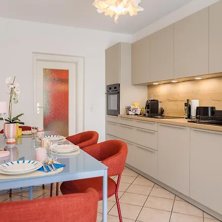 Grosszuegiges Design I 2 Schlafzimmer I Ruhig In Dritter Etage I Neustadt * Dresden