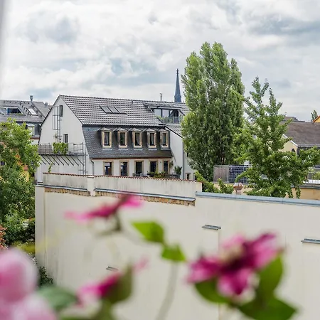 Grosszuegiges Design I 2 Schlafzimmer I Ruhig In Dritter Etage I Neustadt Dresden